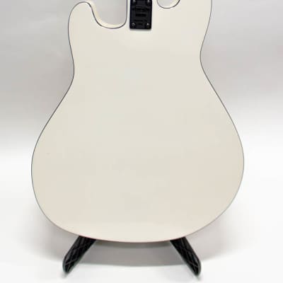 Kramer Ferrington Acoustic Fretless Electric Bass Guitar with Gigbag - White image 4