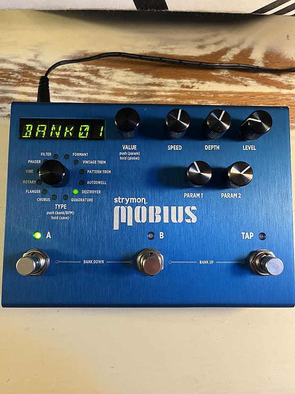 Strymon Mobius