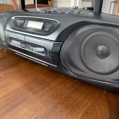 Panasonic RX-DT55 Portable Stereo CD System image 4