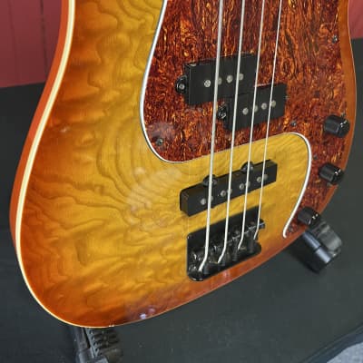 St. Blues S&T Custom 4-String Bass image 4
