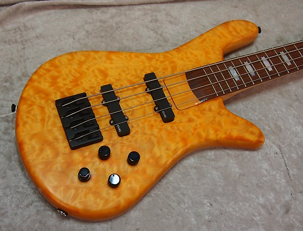 USA Spector NS2J electric bass guitar with hardshell case