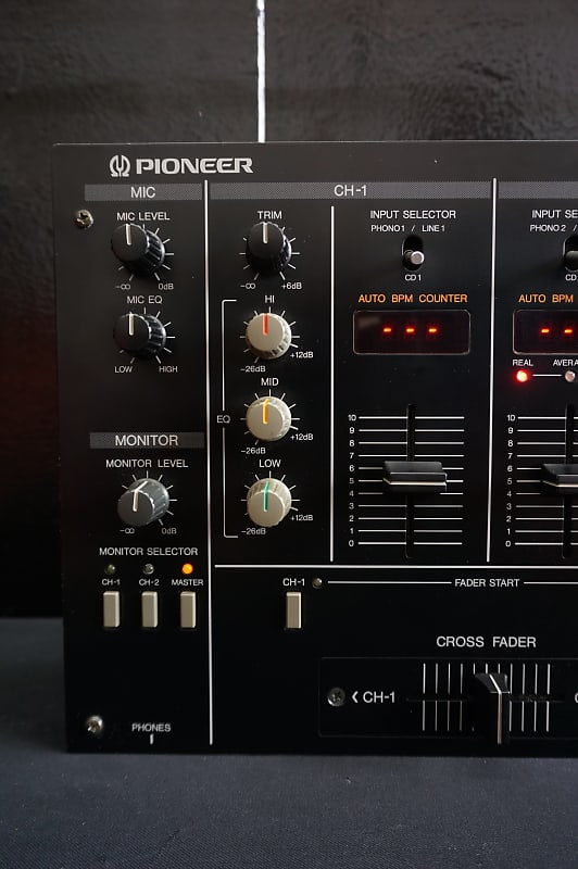 PIONEER パフォーマンスDJミキサー DJM-300 ブラック DJM-300 (archived) 2-channel performance mixer (black