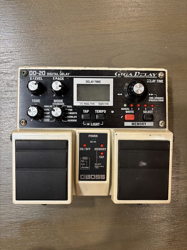 Boss DD-20 Giga Delay | Reverb