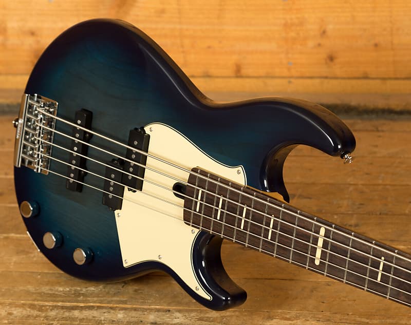 (美品) YAMAHA BBP35 5弦ベース (Moonlight Blue) YAMAHA BBP35 Moonlight Blue エレキベース 5弦 日本製 ヤマハ