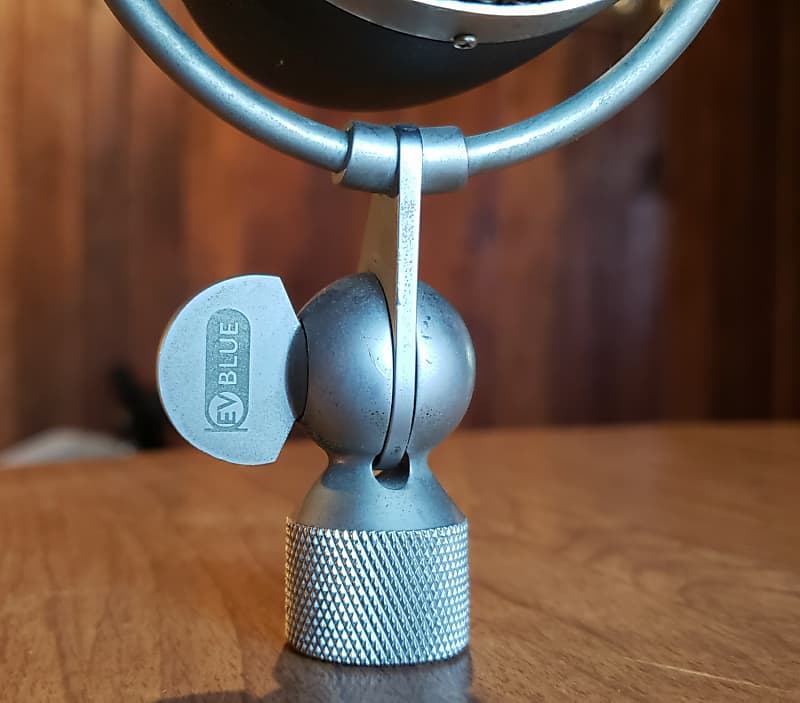 Electro-Voice Blue Raven dynamic mic