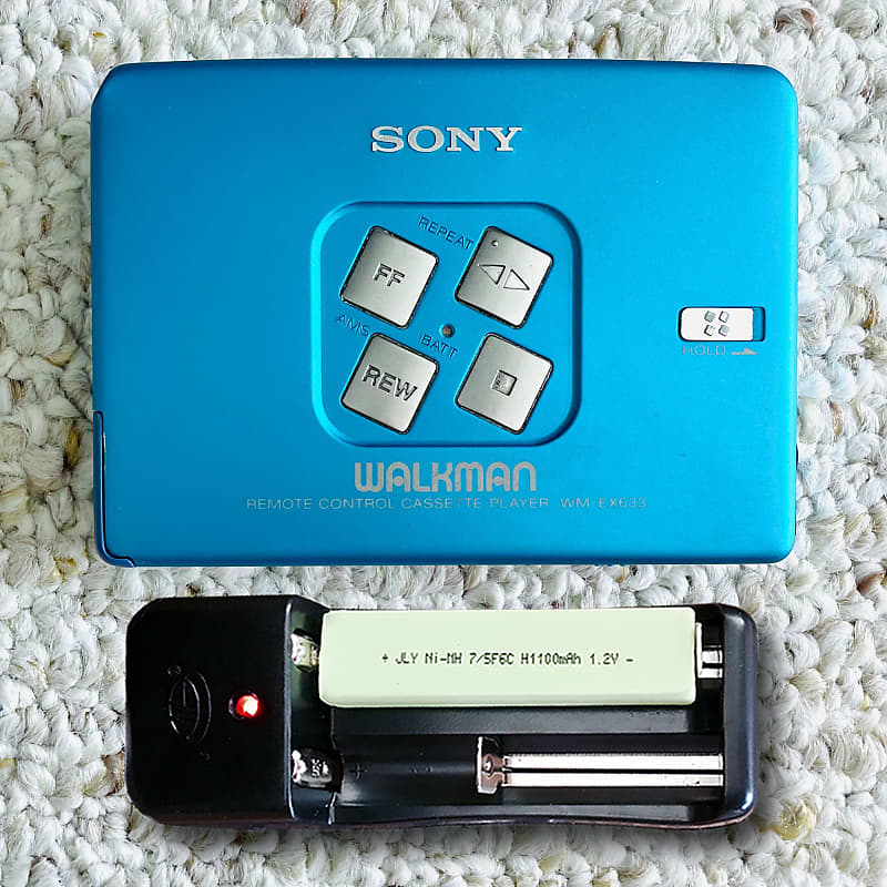 Sony WM-EX633 Walkman Cassette Player, Excellent Rare Blue