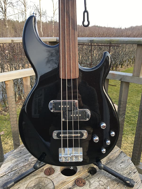 Yamaha BB614 fretless Black metallic Reverb