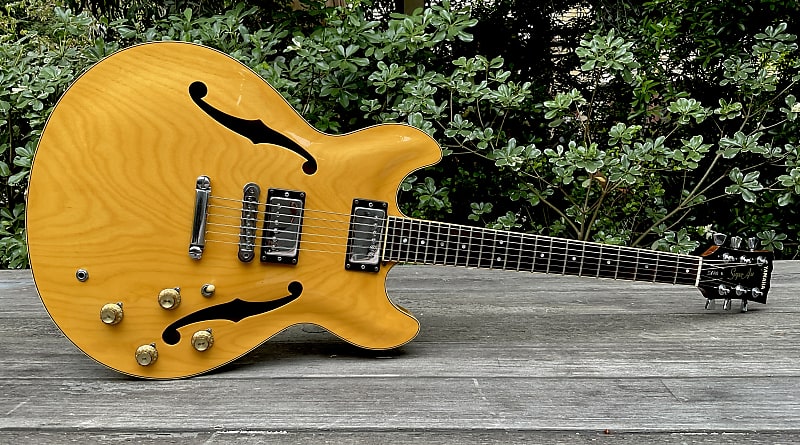 VINTAGE 1977 YAMAHA SA 700 'SUPER AXE