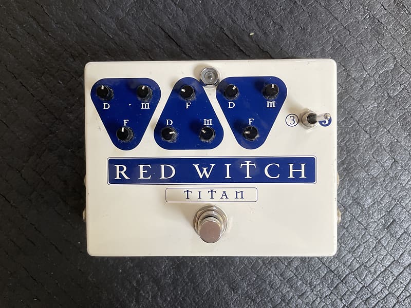 Red Witch Titan Delay image 1