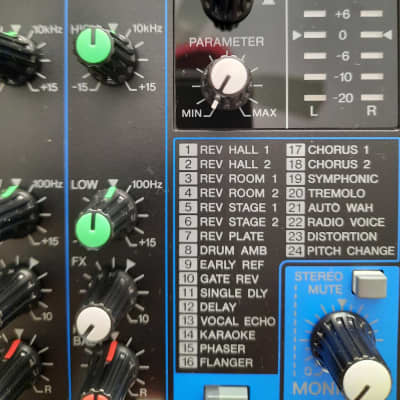 Yamaha MG12XUK 12-Channel Analog Mixer