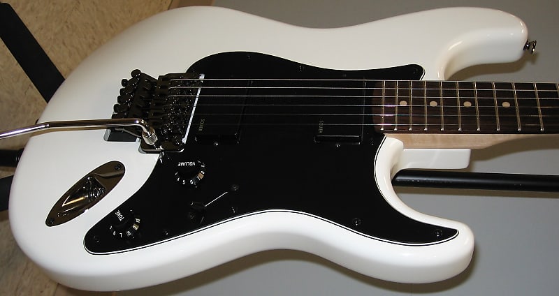 最安価格 Squier Contemporary Stratocaster Active エレキギター