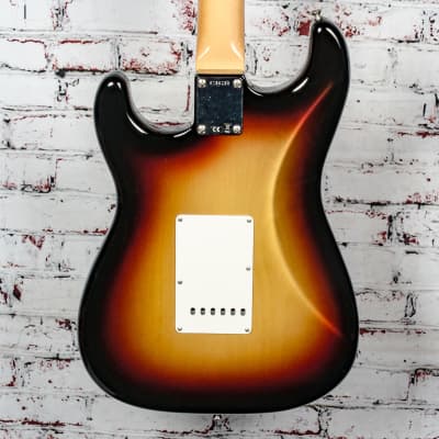 Fender - 2019 Vintage Custom '62 - Stratocaster® Electric Guitar - Maple Neck - 3-Color Sunburst - x5035 image 7