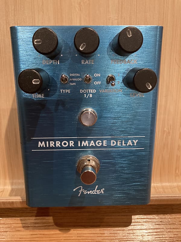 Fender Mirror Image Delay