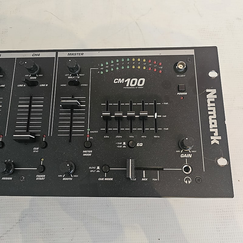 Numark CM100 DJミキサー Numark CM200 - 5 Channel DJ Mixer with USB CM200USB B&H Photo