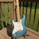 Fender Player Stratocaster Left-Handed with Maple Fretboard 2018 -Tidepool