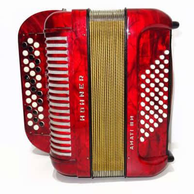 Close to New! Hohner Amati III M Lightweight 3 Row Small Button Accordion made in Germany 2148, incl Straps, Case, Wonderful sound! image 6