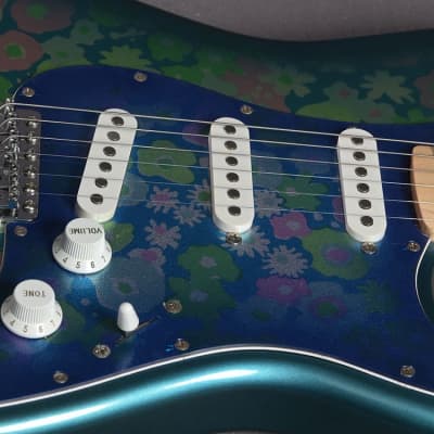 Fender Fender Stratocaster Blue Flower Japan Fujigen 1993/1994 image 7