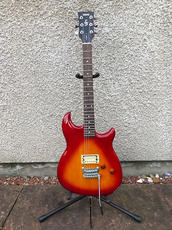 Vintage Yamaha SF3000 Super Flighter Electric Guitar - Cherry - Hard Case image 1