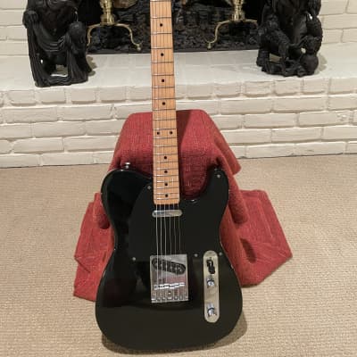 Squier by Fender Telecaster Skull Silver Dark Silver Sparkle