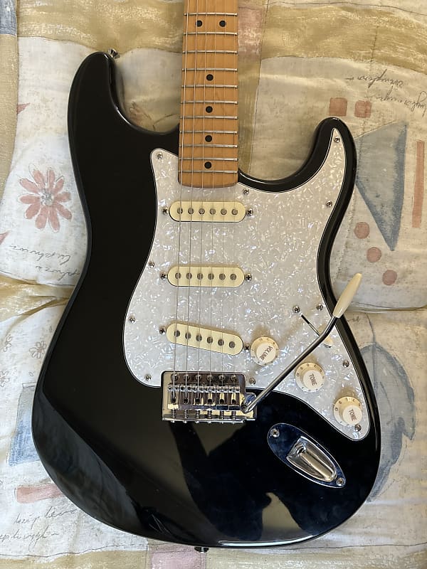 Fender Mex Stratocaster ‘95 （Squierシリーズ） Fender Mex Stratocaster '95 （Squierシリーズ） 1995 MIM