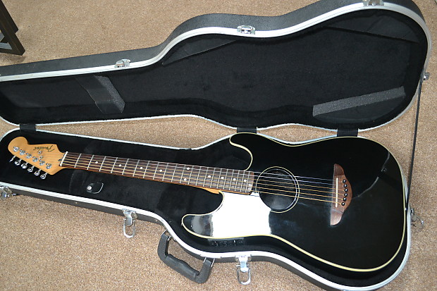Fender Acousticaster Black Gloss with Hard Shell Case