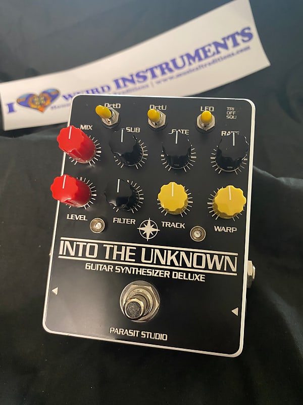 Parasit Studio Into The Unknown Guitar Synthesizer Deluxe Pedal