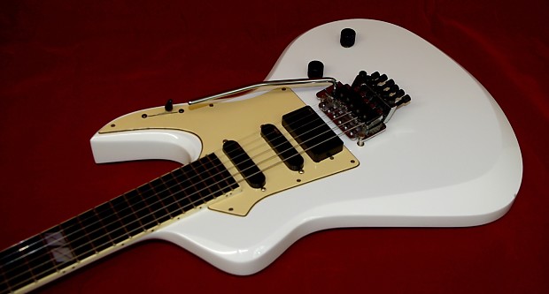 SCHON Neal Schon 1986 White. EXTREMELY RARE. The first NEAL SCHON designed built guitar. Only 200
