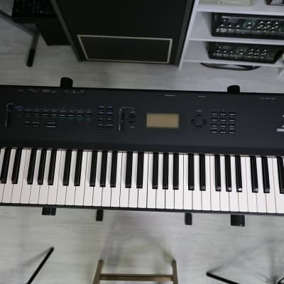 Korg X3 Music Workstation with manuals