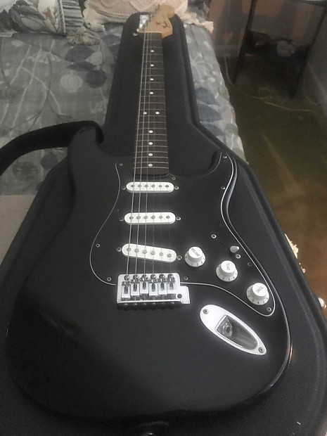 Fender Mexican Stratocaster 1997 Black-American Standard Pickups