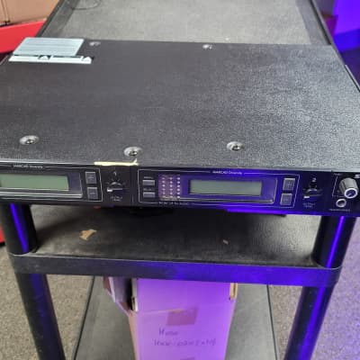 Shure U4D-UA Dual Wireless Receiver with U1-UA belt packs