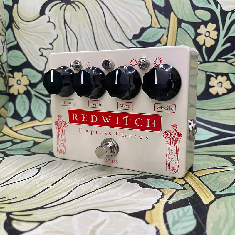 Red Witch Empress Chorus/Vibrato