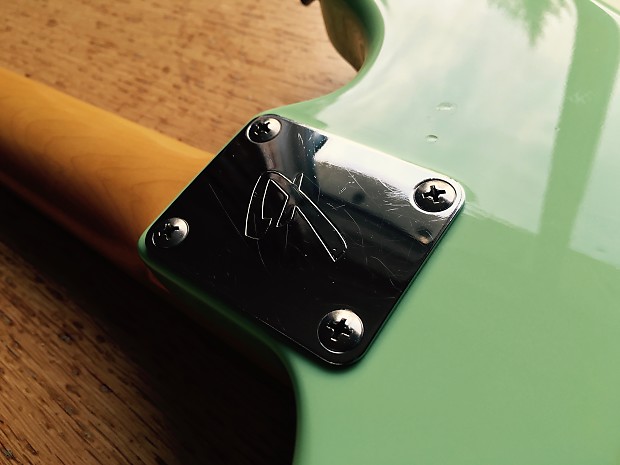 輝く高品質な Fender Mustang Surf 1991-92 CIJ P-Serial MIJ Reissue '69 ギター