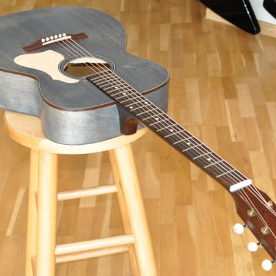ART & LUTHERIE Legacy Denim Blue Q Discrete / Made In Canada / Acoustic-Electric Concert Size Guitar image 3