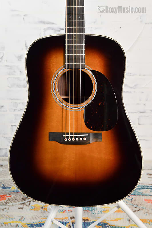 Martin HD-28 Standard Acoustic Guitar Sunburst w/Case | Reverb