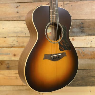 Taylor American Dream AD12e-SB Grand Concert Spruce/Walnut Acoustic-Electric Guitar - Sunburst image 3
