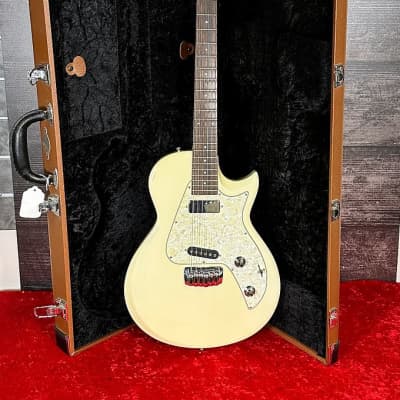 Taylor SBX Solid body Electric Guitar (Torrance,CA) image 9