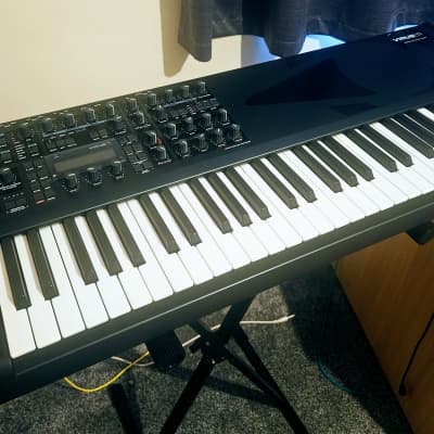 Access Virus TI 61-Key Digital Synthesizer 2000s - Black