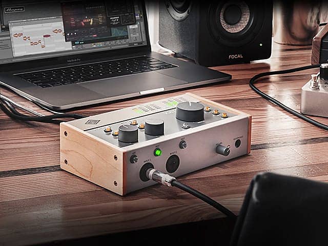 Universal Audio Volt 476 | 4-in/4-out USB 2.0 Audio/MIDI Interface. New with Full Warranty! image 1