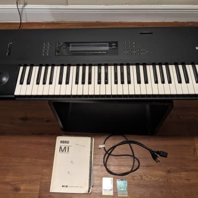 Korg M1 61-Key Synth Music Workstation w/Manual and 2 Orchestra Data Card Chips