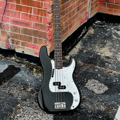 Fender Precision Bass 1979 - a cool Black P Bass like the one used by Phil Lynott of Thin Lizzy. image 2