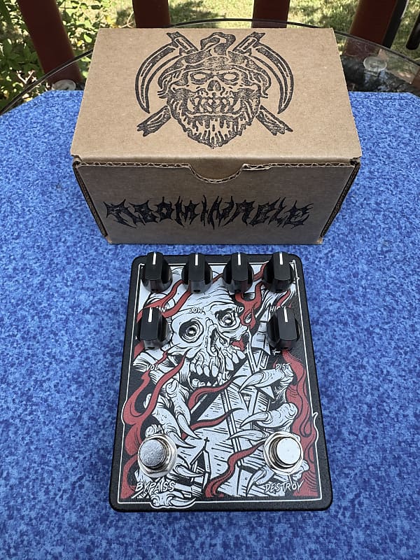 Abominable Electronics Throne Torcher