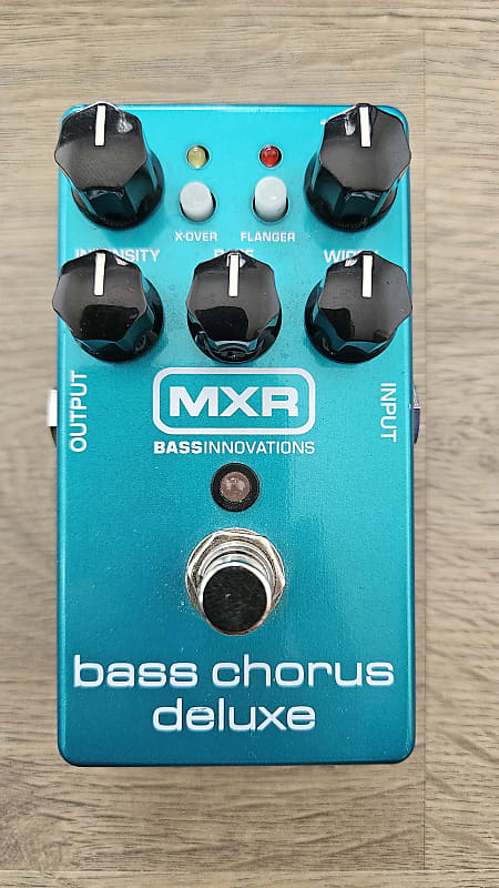 MXR M83 Bass Chorus Deluxe