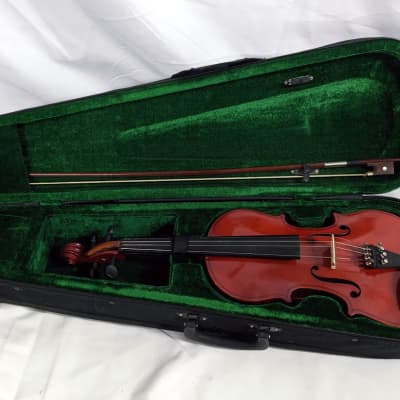Giuseppi GV-10 4/4 Student Violin With Case & Bow image 3