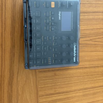 Elektron Digitakt II + Decksaver… Learn all about the Digitakt 2