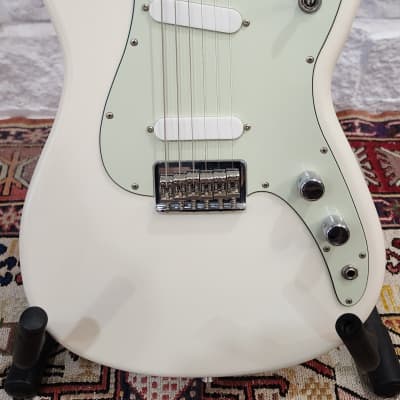 Fender Offset Series Duo-Sonic | Reverb Canada