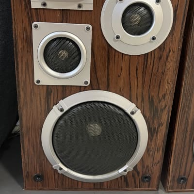 Vintage MCS Model 683-8223 3-Way Bass Reflex Speakers; Tested image 2