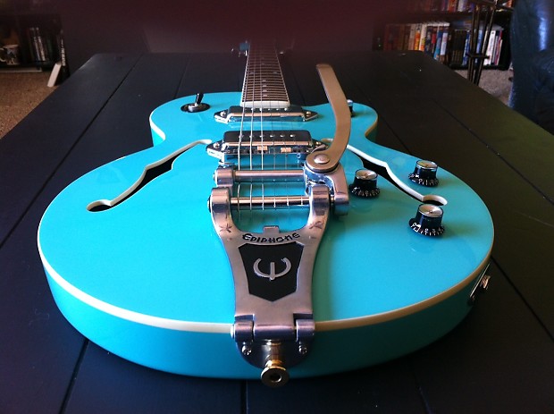Epiphone Wildkat メタリックブルー 中古】Epiphone WildKat セミアコ メタリックブルー - 神奈川県