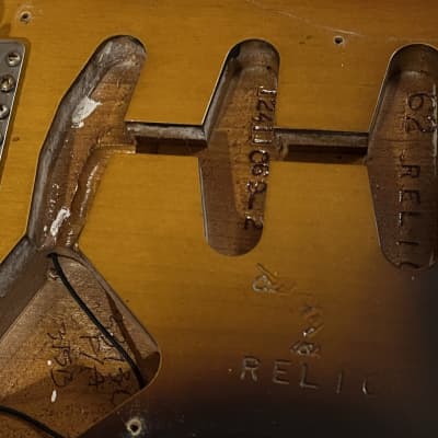 Fender Custom Shop '62 Limited Reissue Stratocaster Journeyman Relic 2021 Sunburst image 23