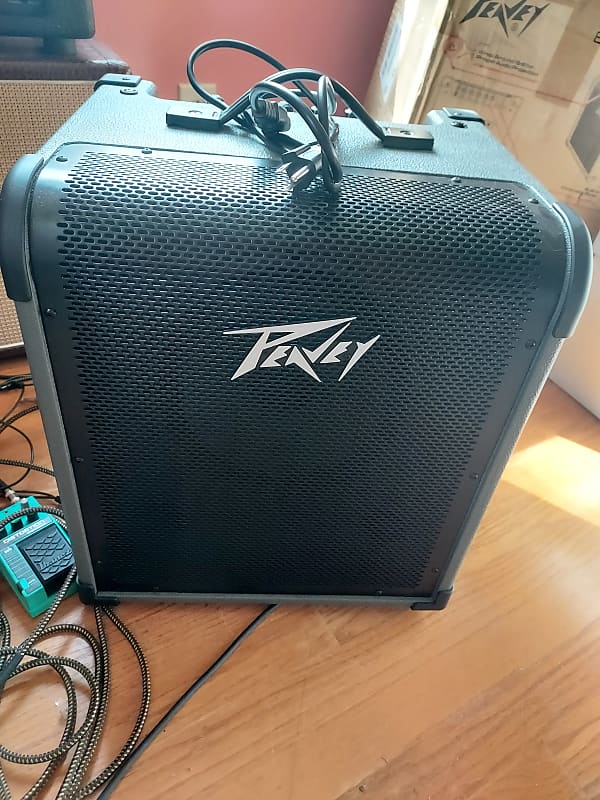 Peavey MAX 100 Nonfunctioning image 1