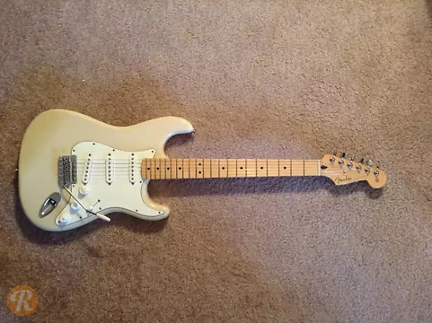 Fender FSR Standard Stratocaster White Blonde 2010 image 2